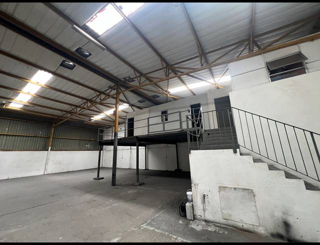 407M² WAREHOUSE TO LET IN KYA SANDS